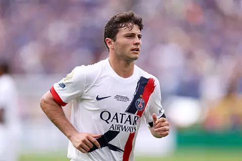 تقارير: نجم باريس مهدد بالغياب عن السوبر الأوروبي